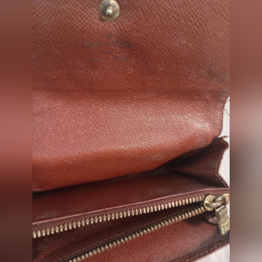 Authentic Louis Vuitton Monogram Canvas Wallet - Brown - Picture 9 of 14